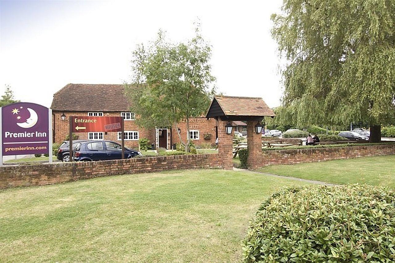 Premier Inn Premier Inn Sandhurst サンドハースト エクステリア 写真