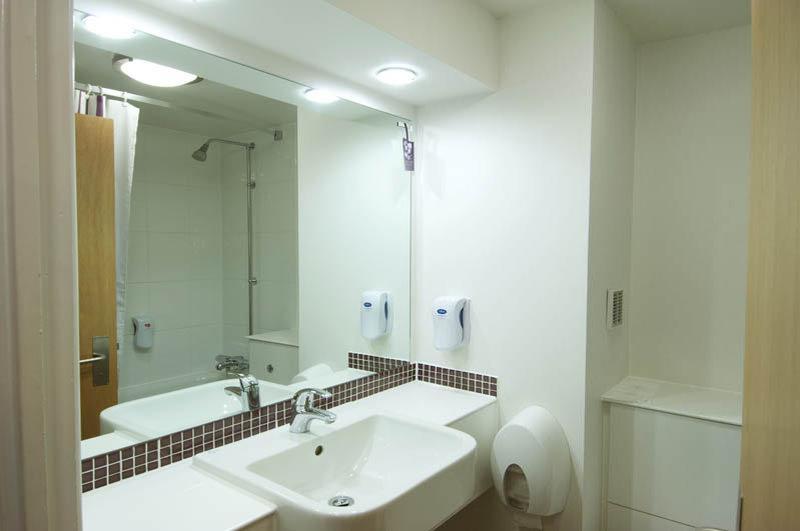 Premier Inn Premier Inn Sandhurst サンドハースト エクステリア 写真