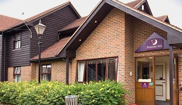 Premier Inn Premier Inn Sandhurst サンドハースト エクステリア 写真